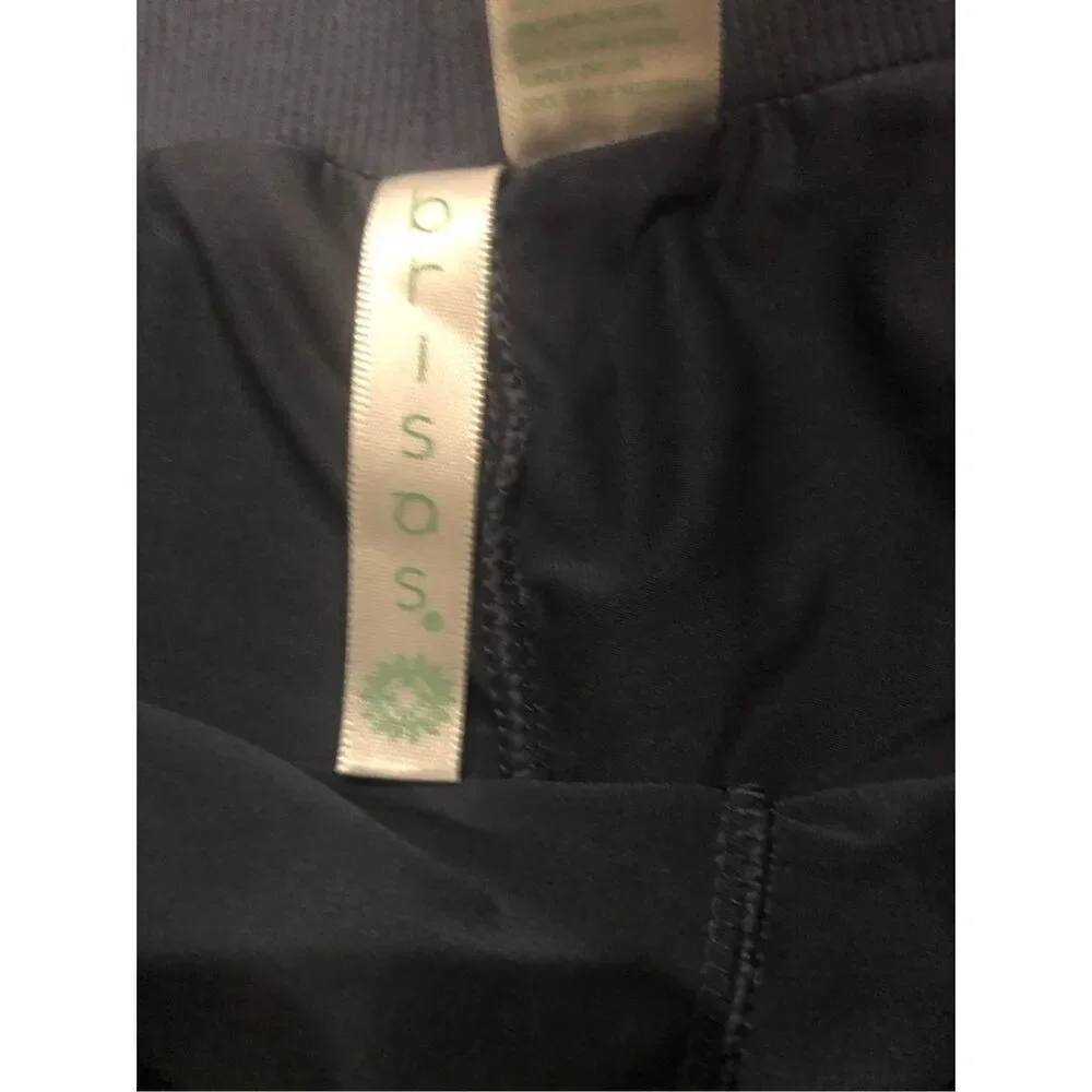 Brisas athletic Shorts in the color cashmere blue, featuring a high waistband, i